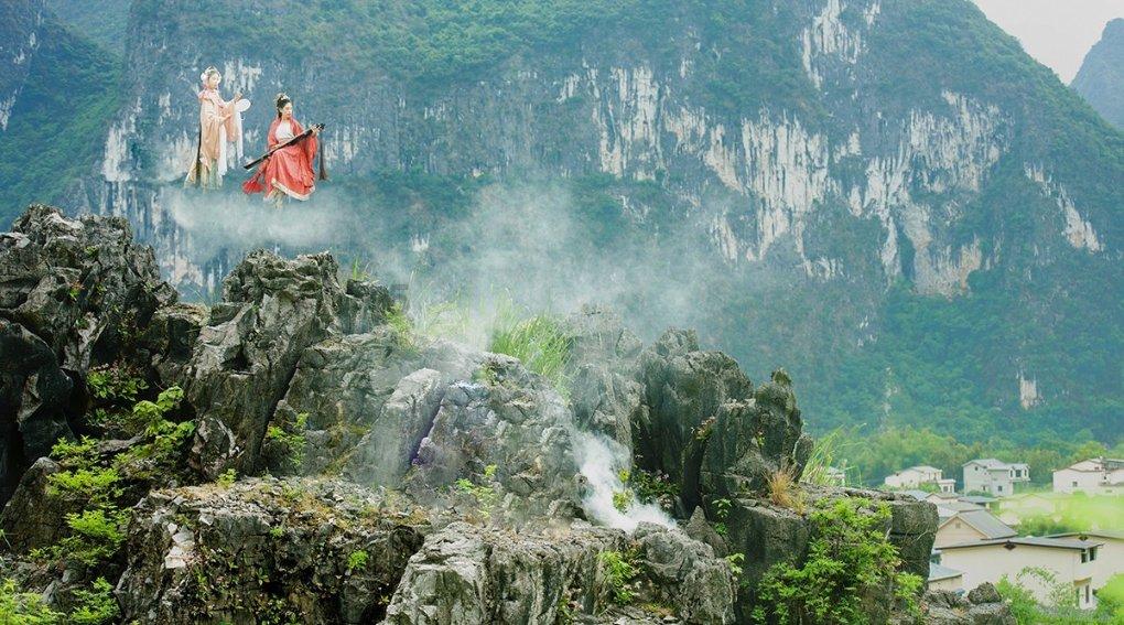 山西7旬老人进山采药，悬崖下获得“鬼见愁”，做成拐杖2万不卖